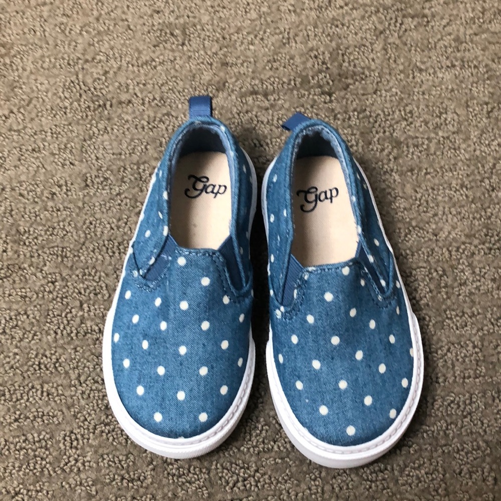 Toddlers slip-ons